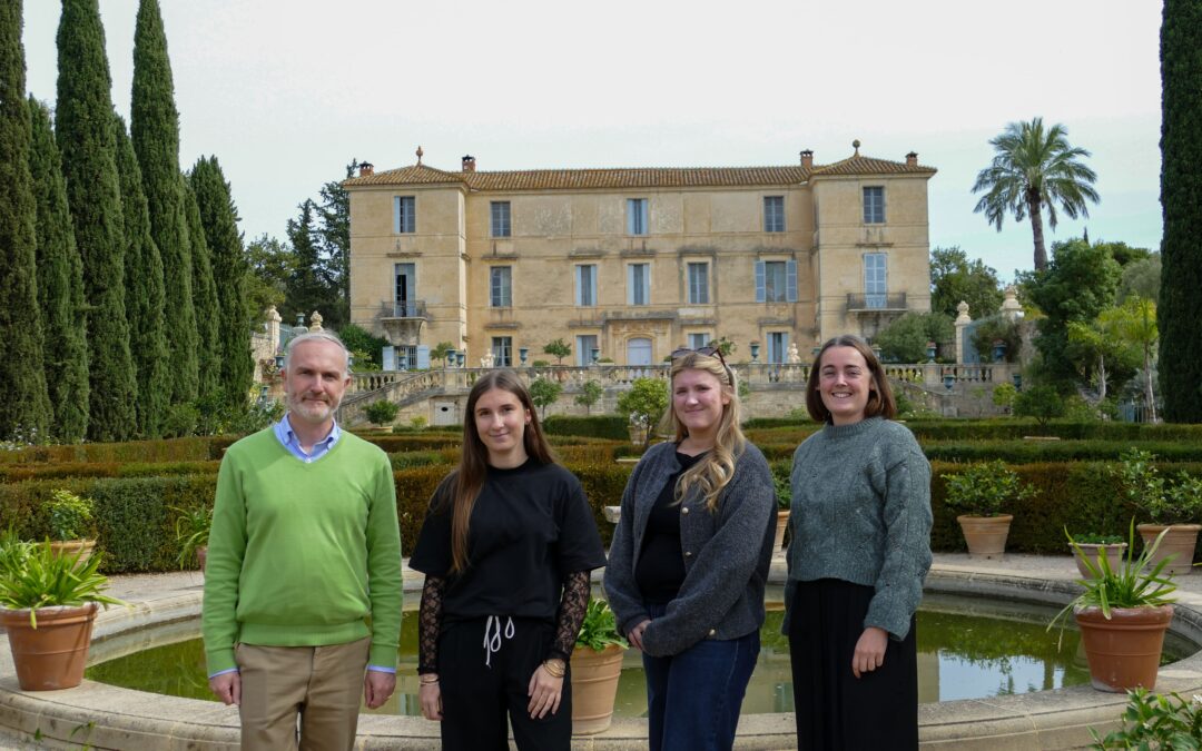 Bienvenue à Anna et Cali, nouvelles alternantes au Château de Flaugergues
